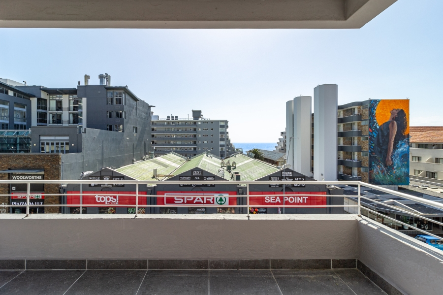 To Let 2 Bedroom Property for Rent in Sea Point Western Cape